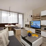 Apartments Domizil Egger *